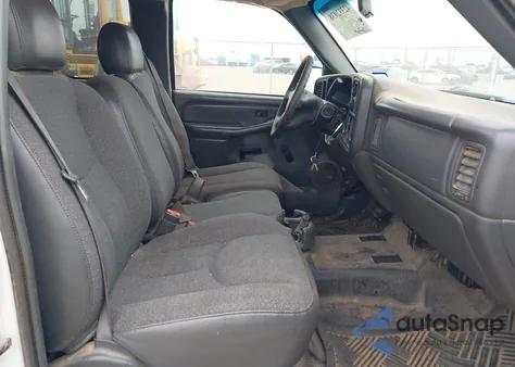 2003 Chevrolet Silverado 2500Hd z USA, uszkodzony, nr VIN 1GCHC29U93E198810